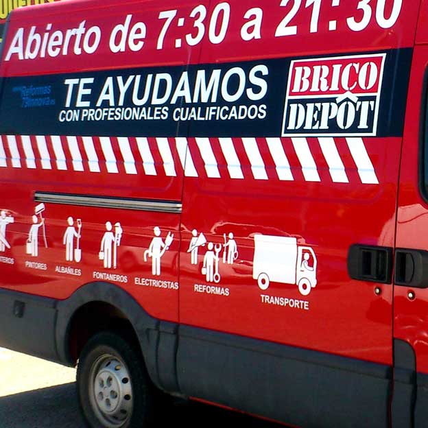 trabajos de rotulación realizados por agencia de publicidad en Valladolid